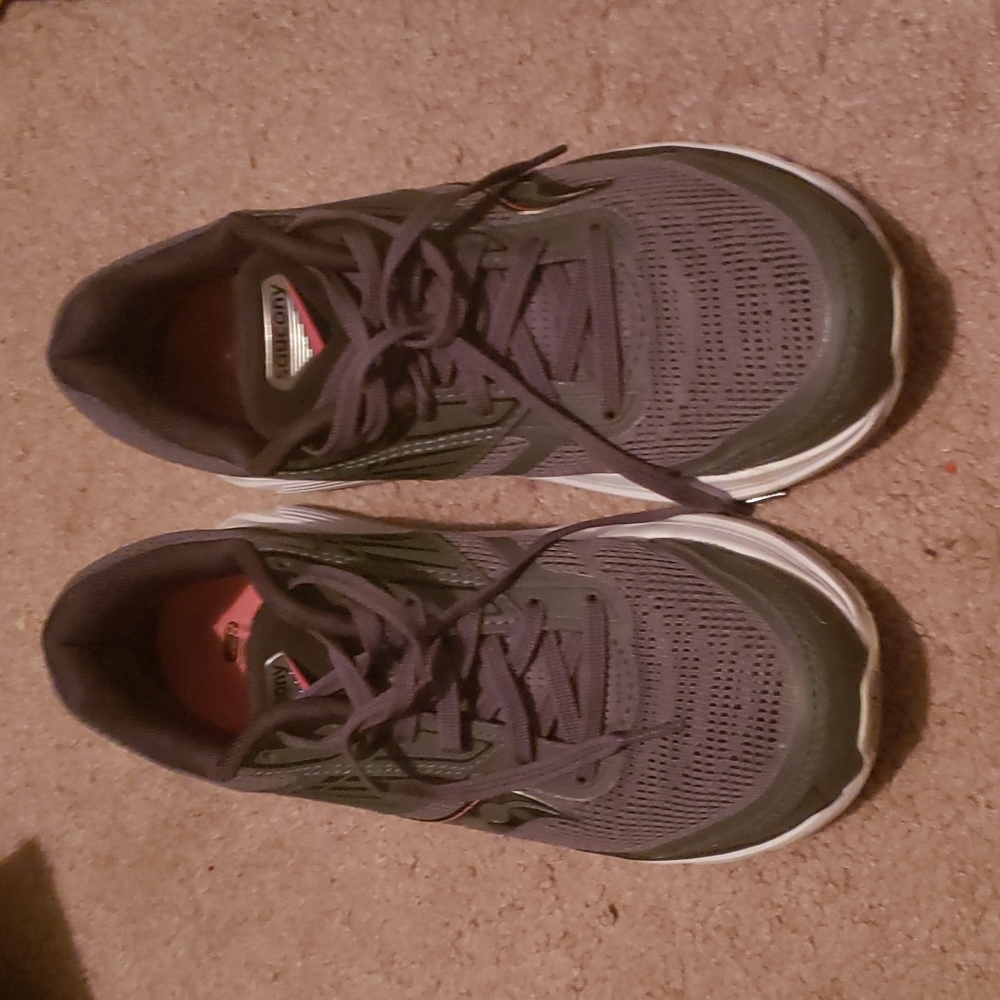 Saucony echelon 8 running shoe